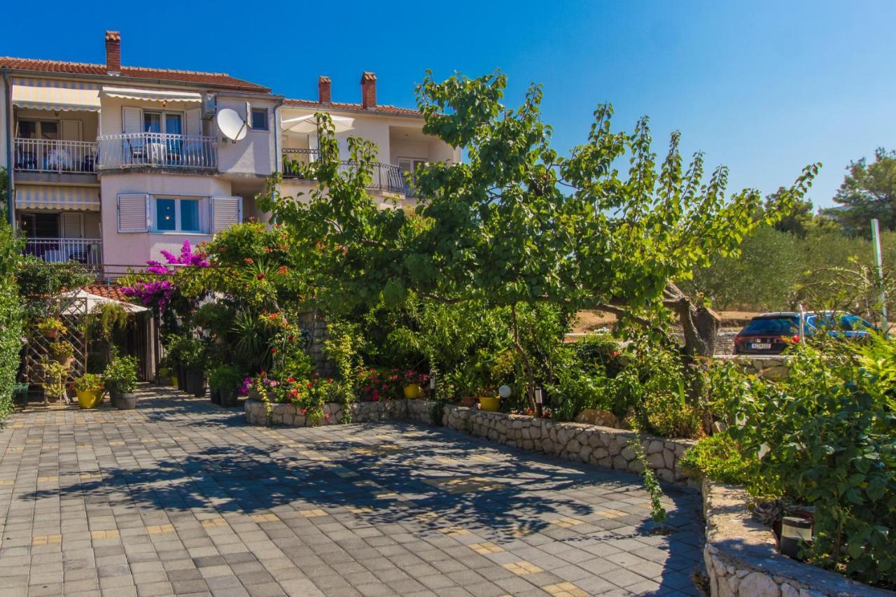 Hotel Dalmati House à Brodarica  Extérieur photo